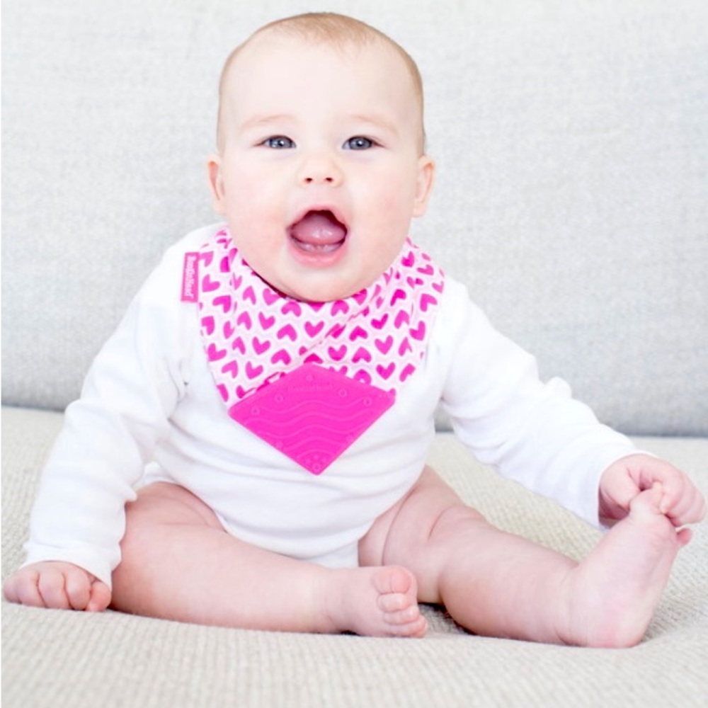 New BooginHead Teether Bib Heart Shape Design